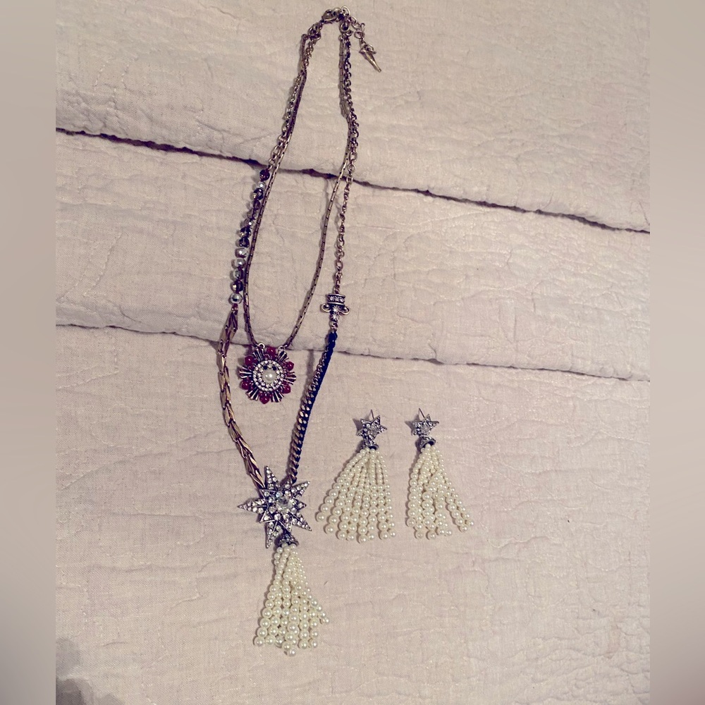 Chloe & Isabel set